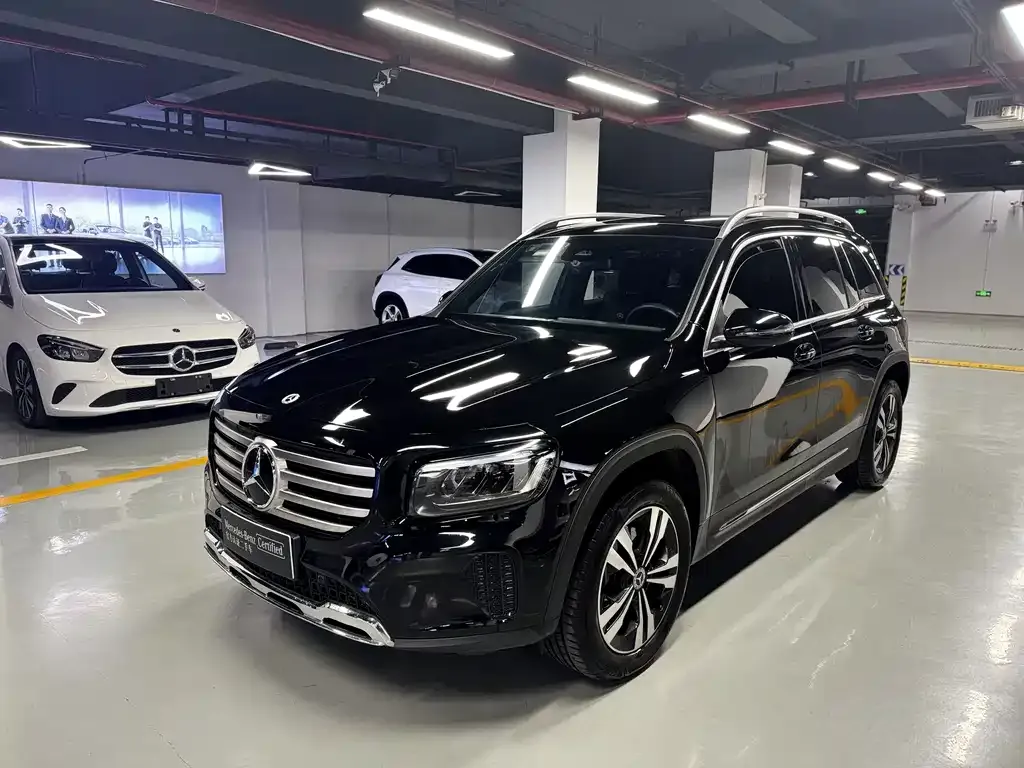 Mercedes-Benz GLB — фото 1