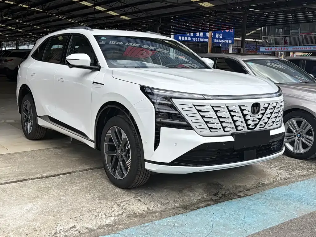 Changan CS75PLUS — фото 7