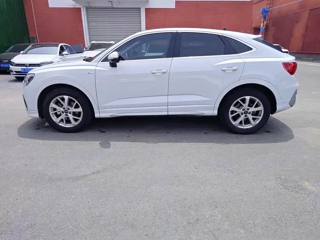 Audi Q3 Sportback 2021 из CN, фото 10