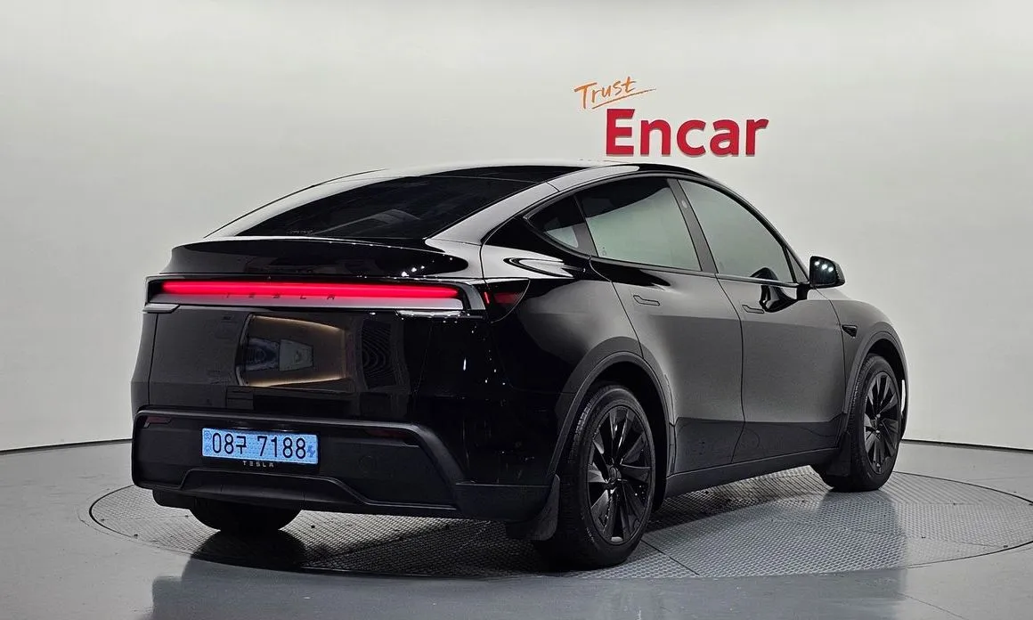 Tesla Model Y — фото 4
