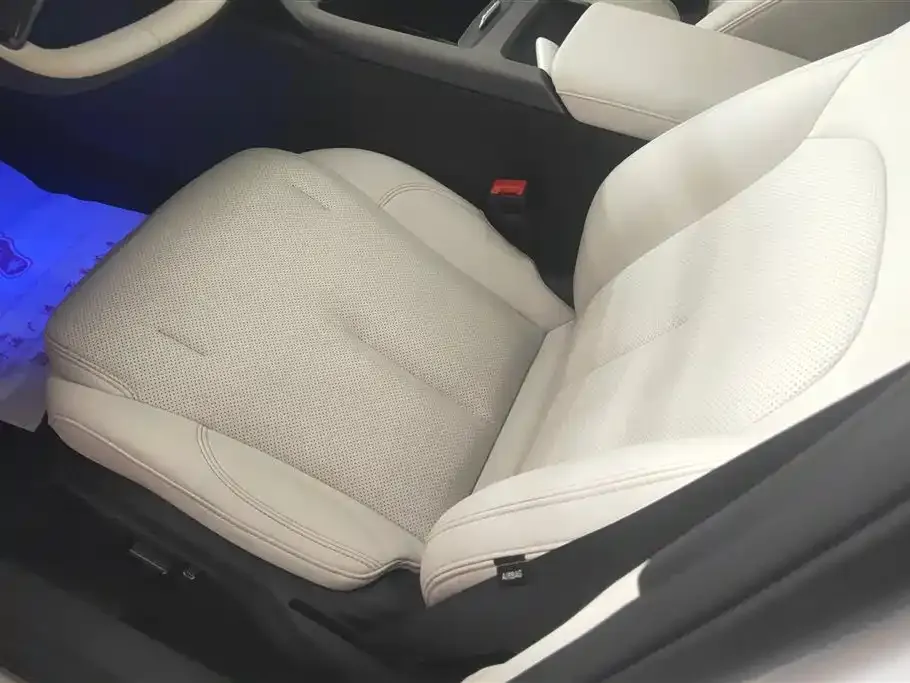Geely Galaxy L6 — фото 10