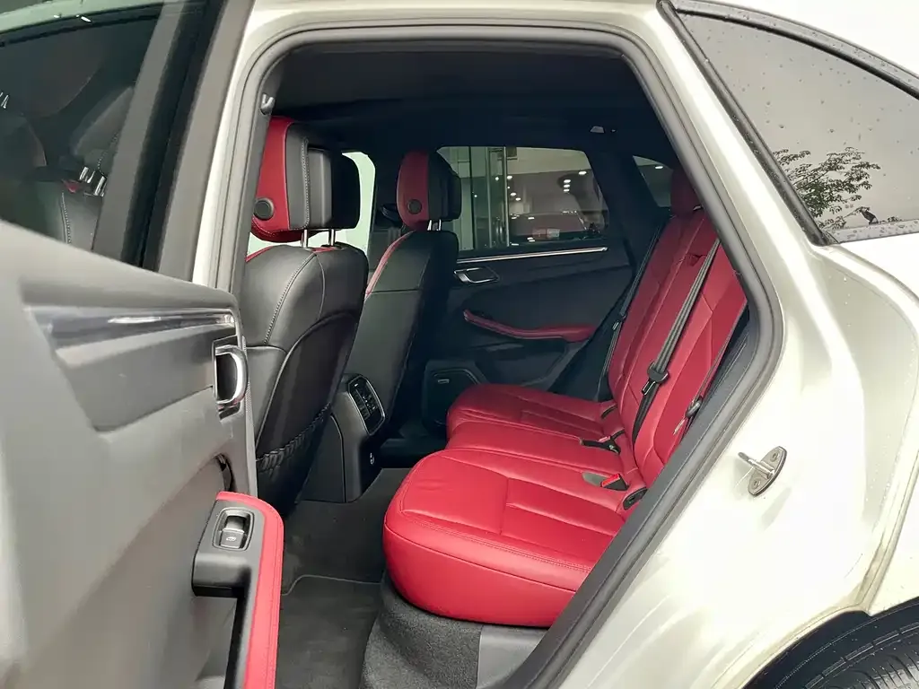 Porsche Macan 2023 из CN, фото 7