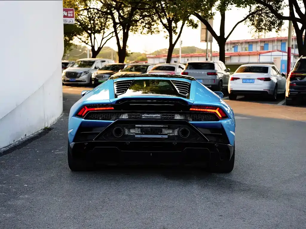 Lamborghini Huracan — фото 9