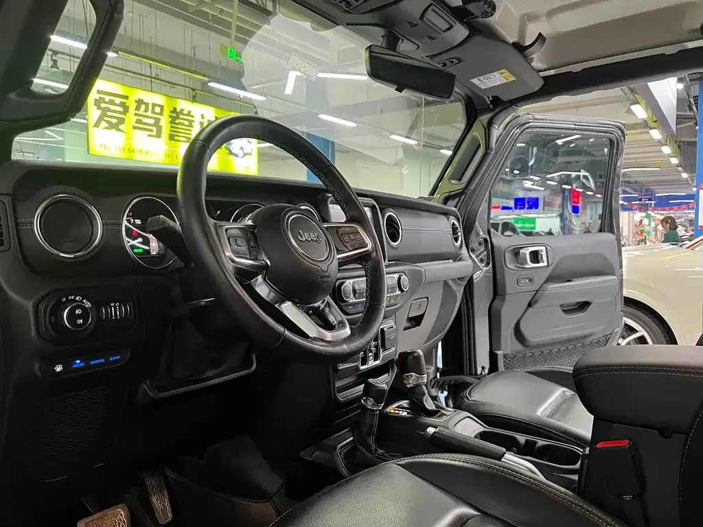 Jeep Wrangler PHEV 2021 из CN, фото 9