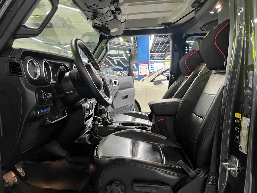 Jeep Wrangler PHEV 2021 из CN, фото 3