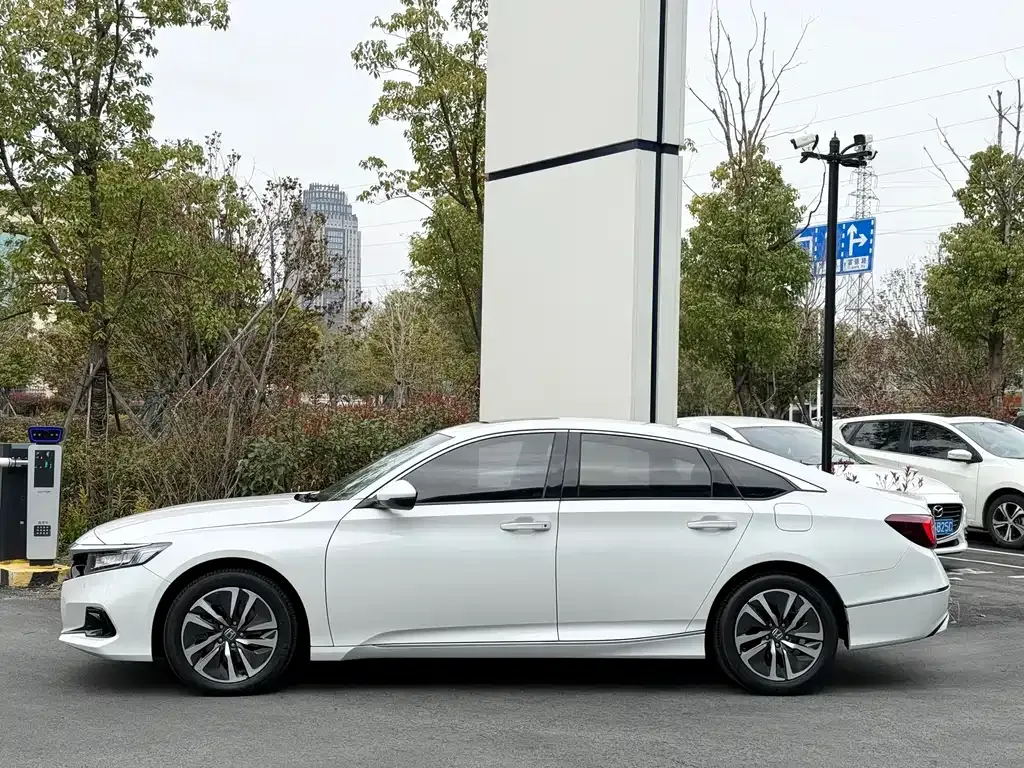 Honda Accord 2023 из CN, фото 10
