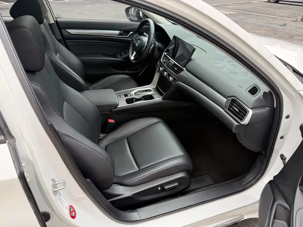 Honda Accord 2023 из CN, фото 4