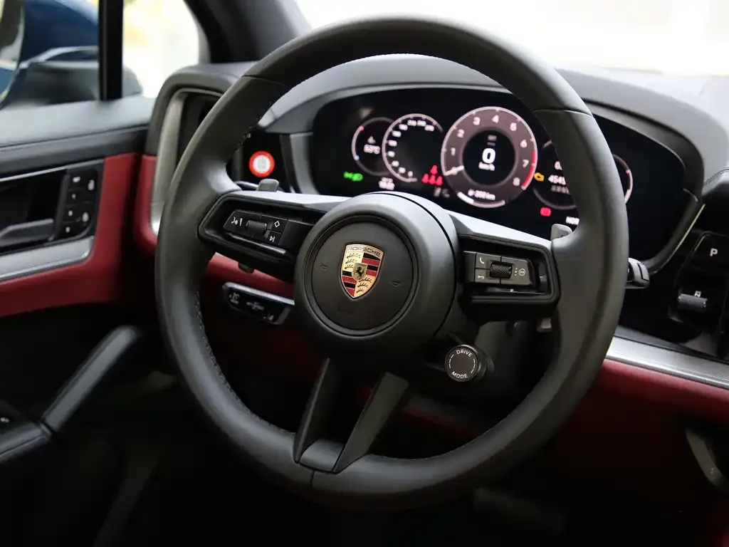 Porsche Cayenne 2025 из CN, фото 3