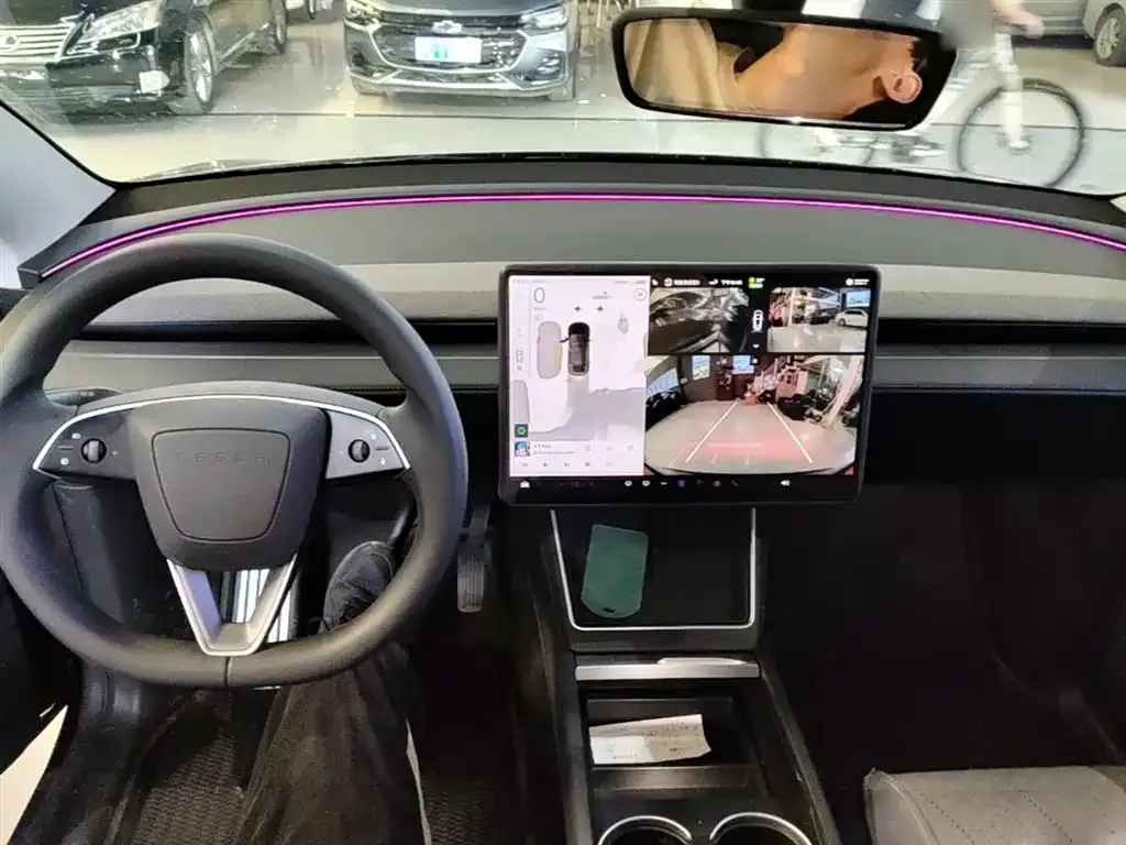 Tesla Model Y — фото 4