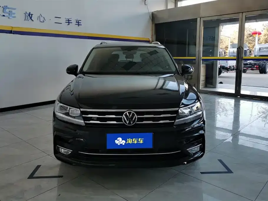 Volkswagen Tiguan L — фото 8