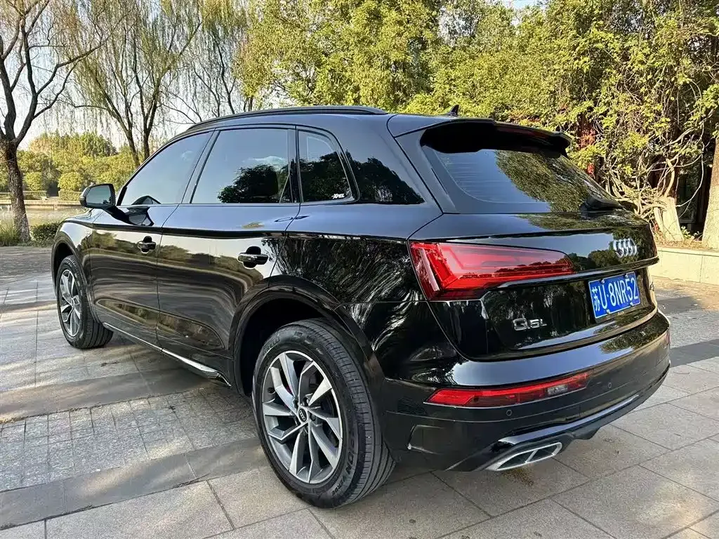 Audi Q5L — фото 4