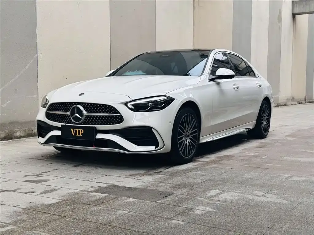 Mercedes-Benz C-Class — фото 1