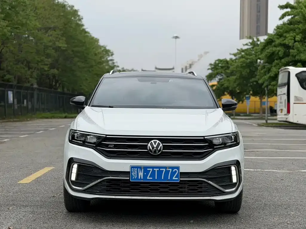 Volkswagen T-Roc — фото 5