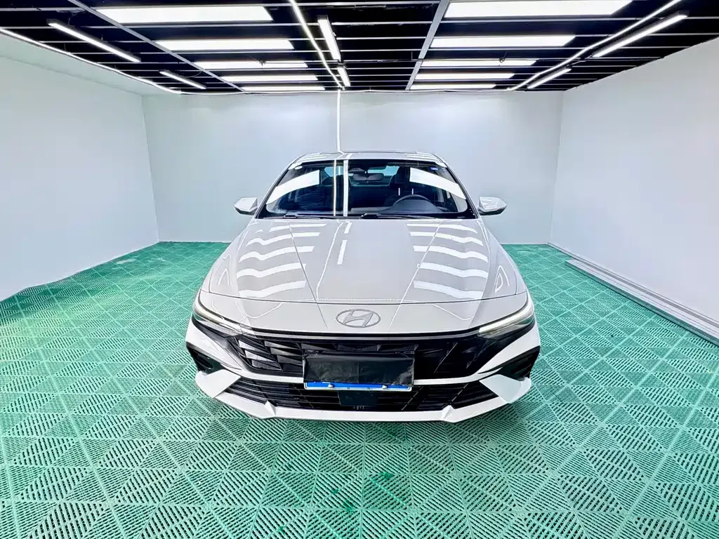 Hyundai Elantra 2023 из CN, фото 4