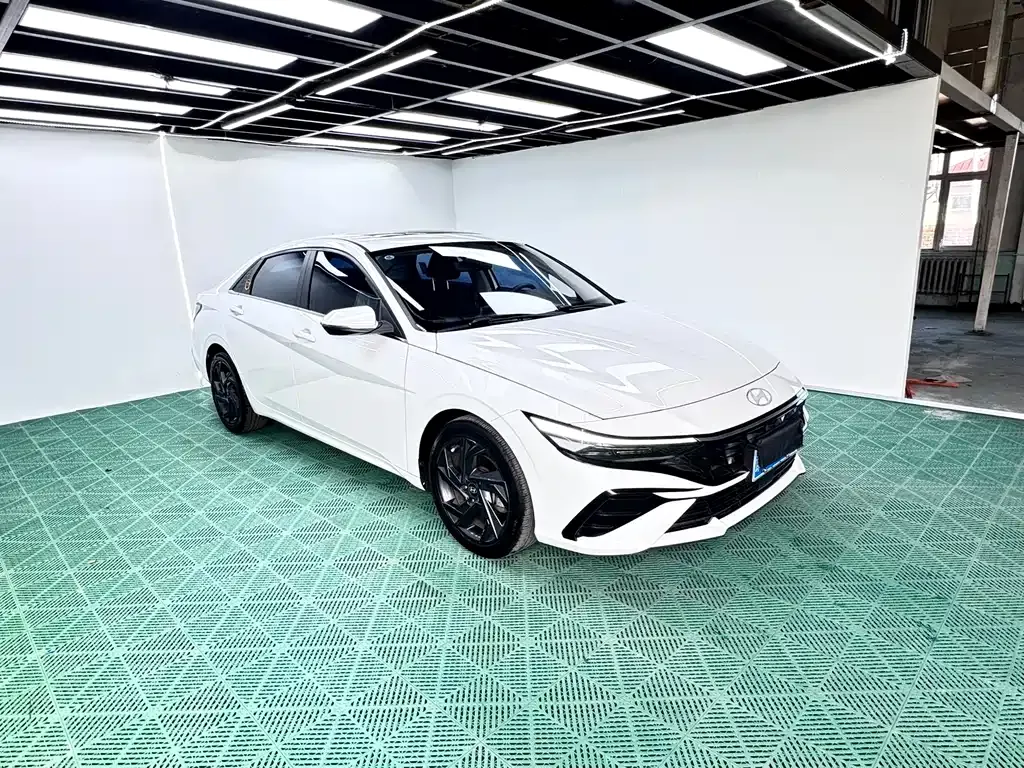 Hyundai Elantra 2023 из CN, фото 7