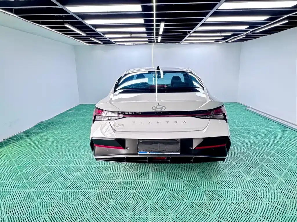 Hyundai Elantra 2023 из CN, фото 8