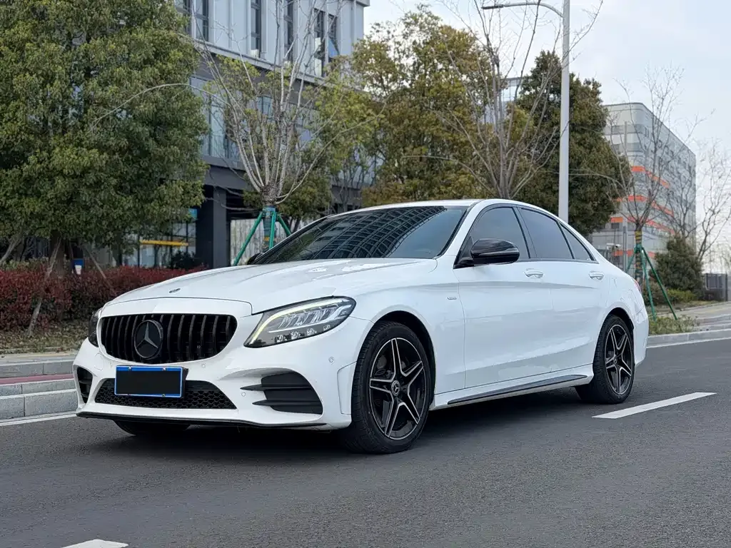 Mercedes-Benz C-Class — фото 1