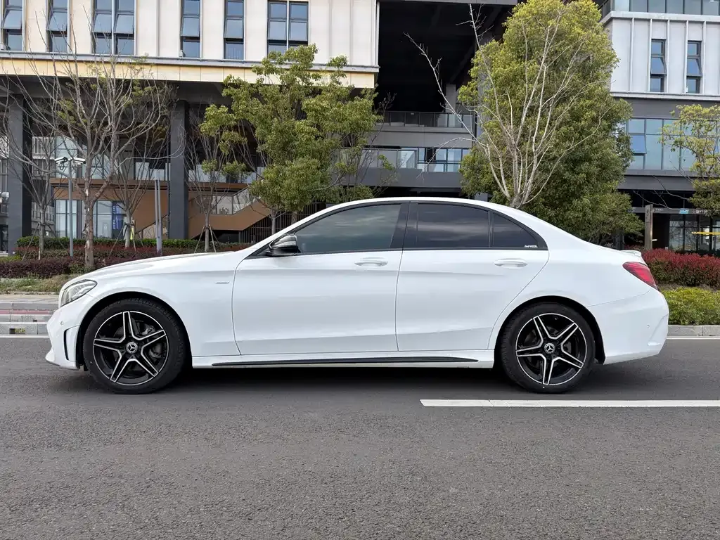 Mercedes-Benz C-Class — фото 10