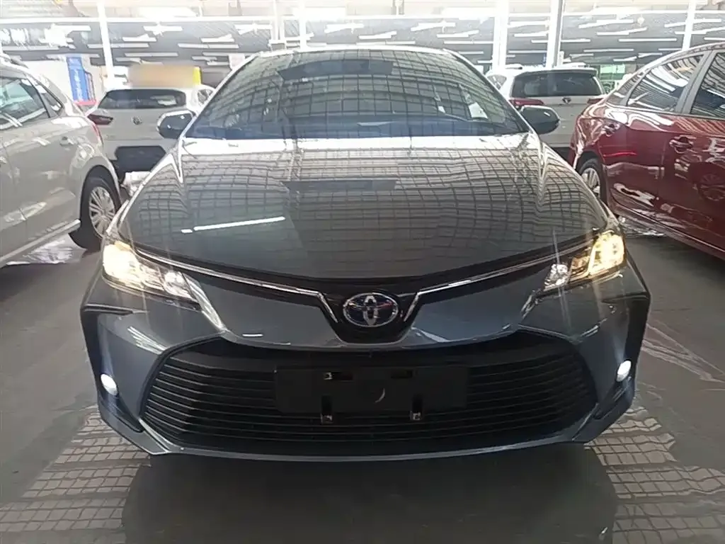 Toyota Corolla — фото 9