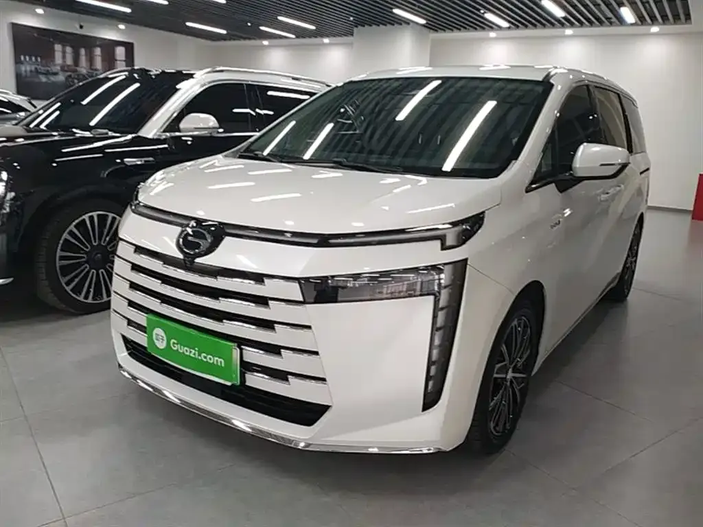 GAC Motor 传祺E8 PHEV — фото 1