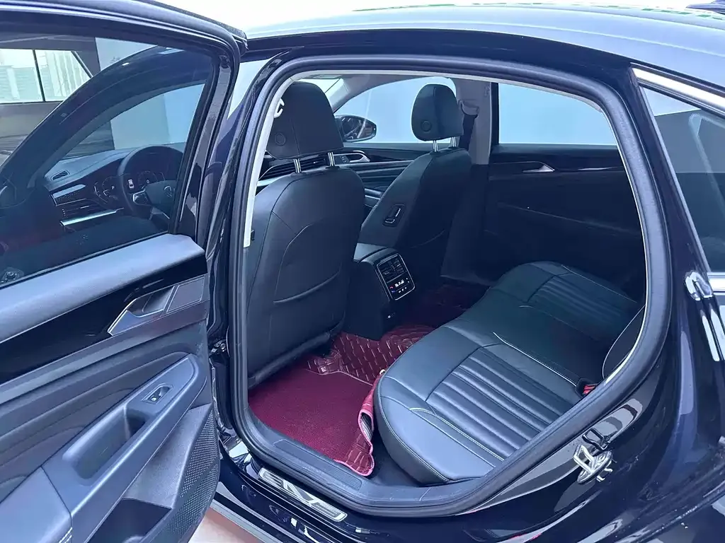 Volkswagen Passat — фото 8