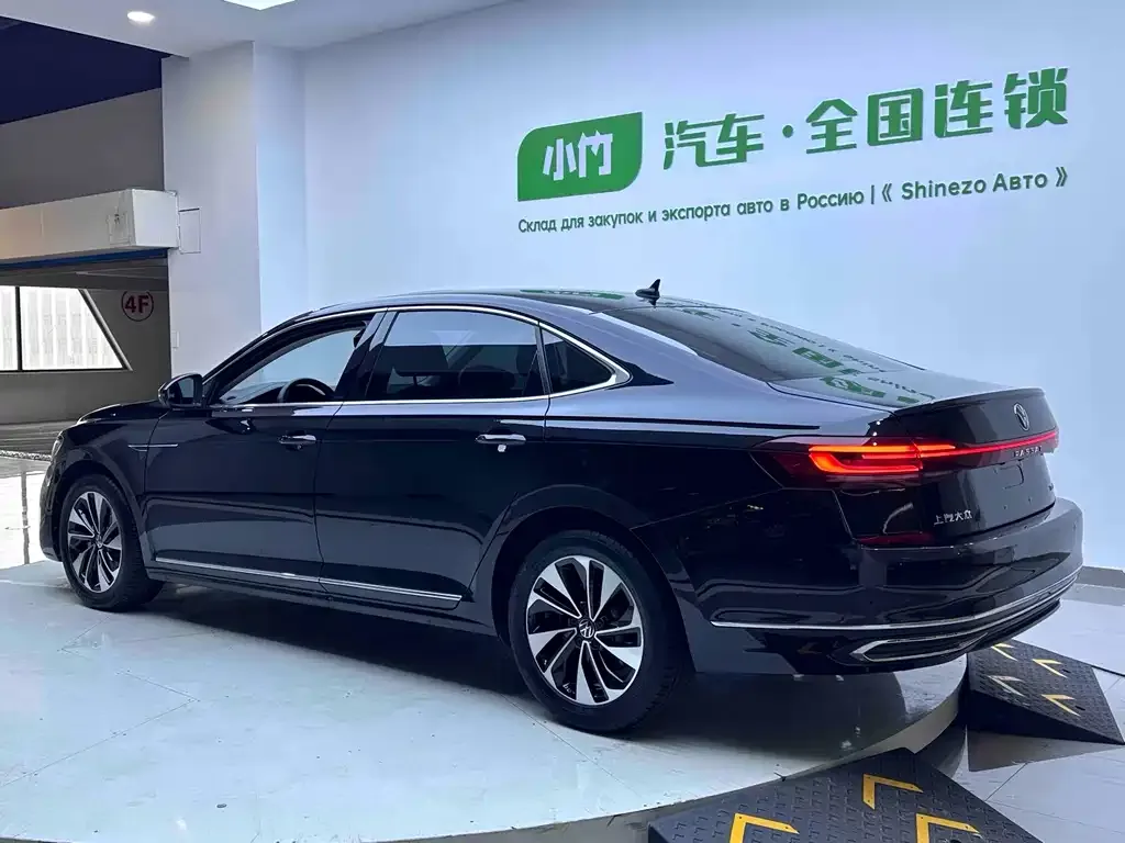 Volkswagen Passat — фото 5