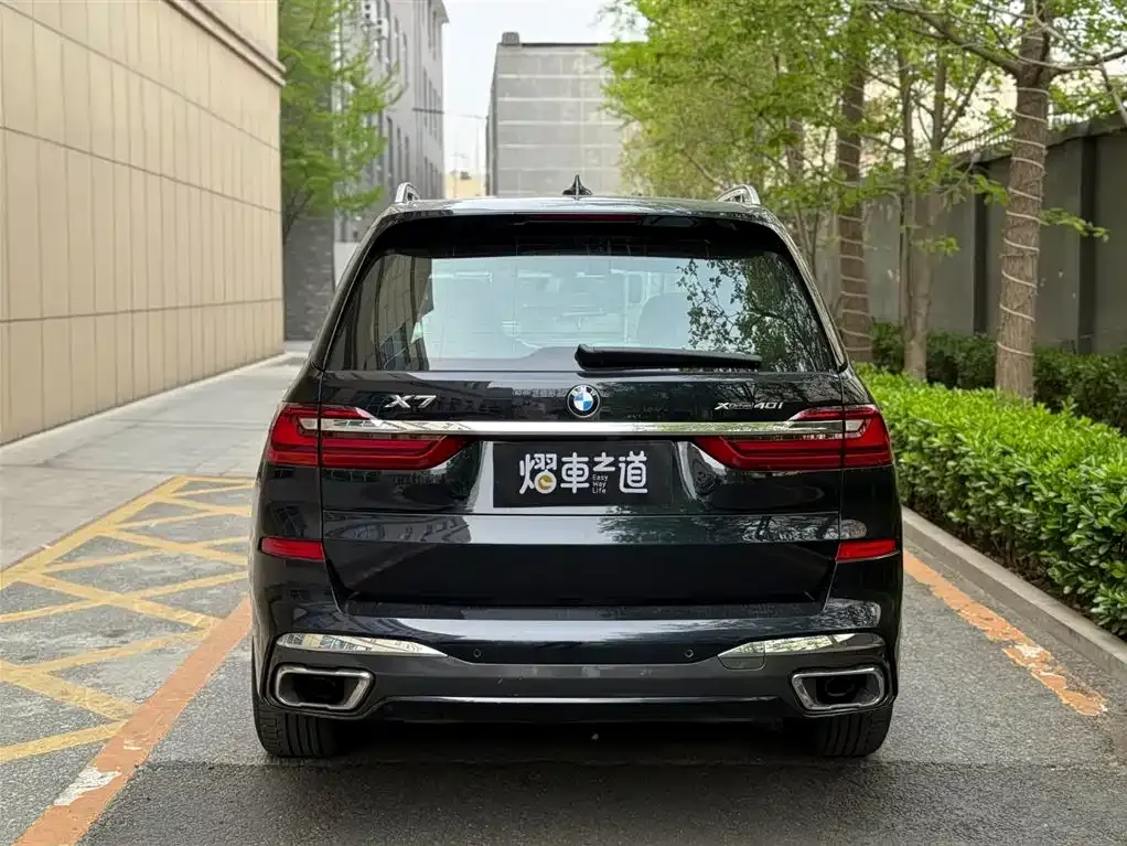 BMW X7 — фото 6