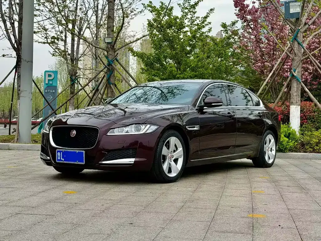 Jaguar XFL