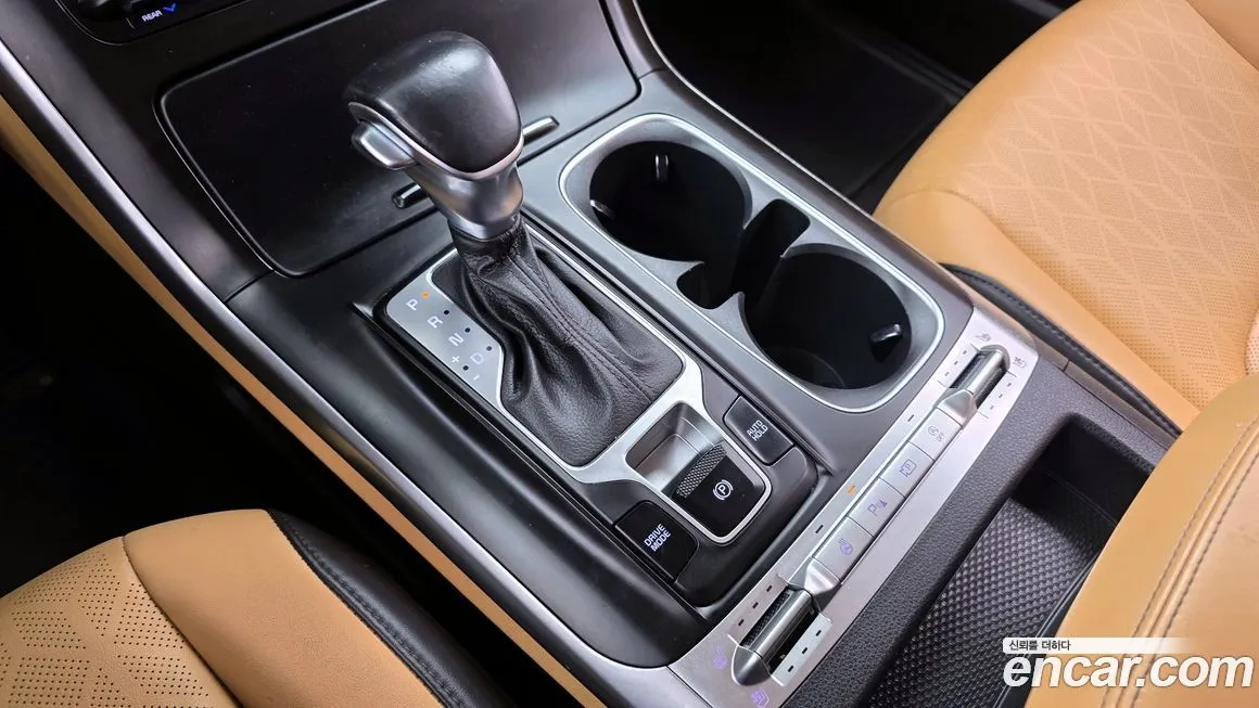 Kia Carnival — фото 10