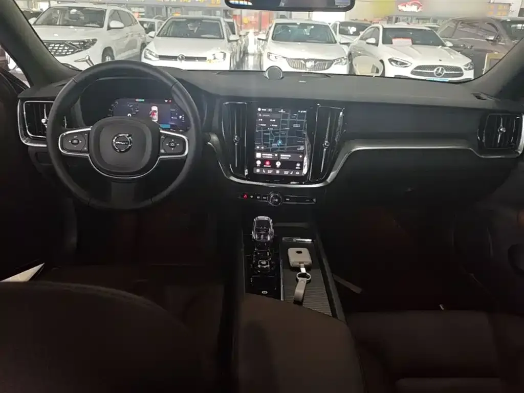Volvo S60 2025 из CN, фото 3