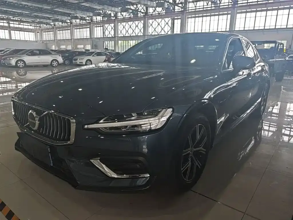 Volvo S60 2025 из CN, фото 6