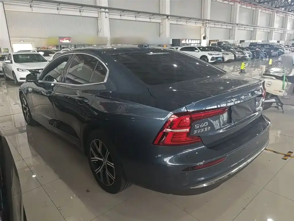 Volvo S60 2025 из CN, фото 5