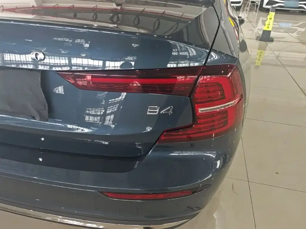 Volvo S60 2025 из CN, фото 10