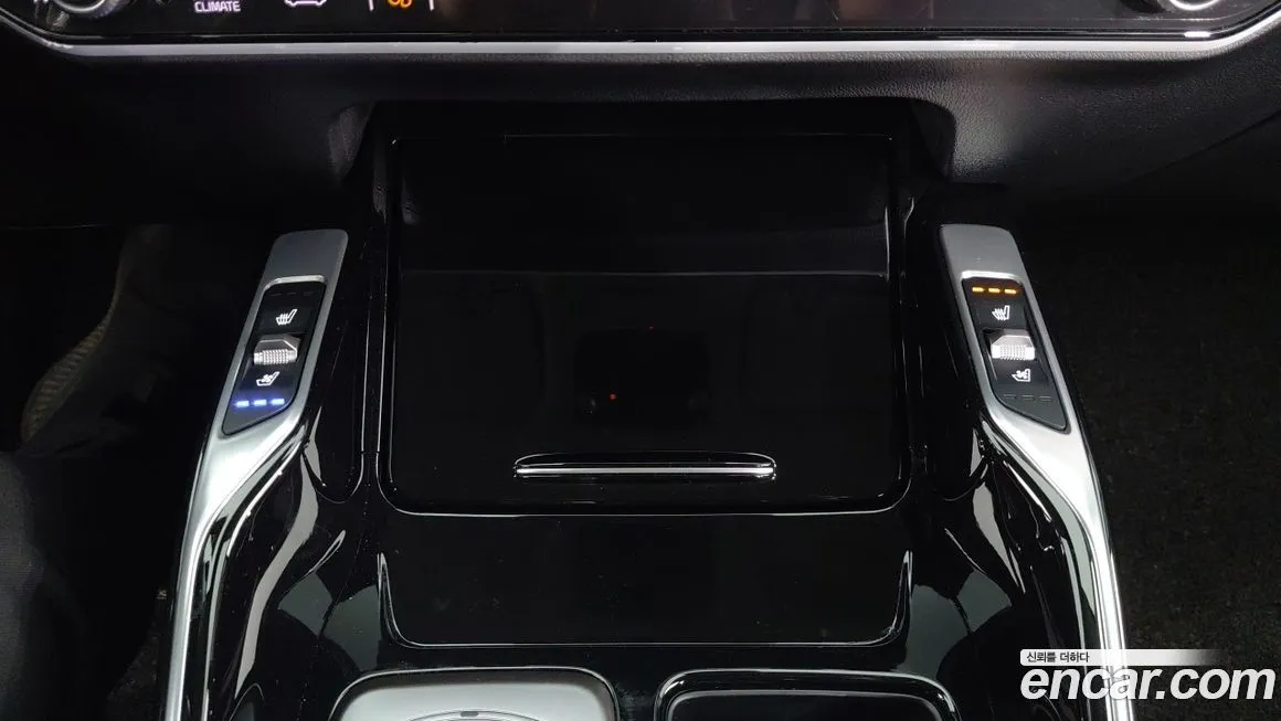 Kia Sorento — фото 8
