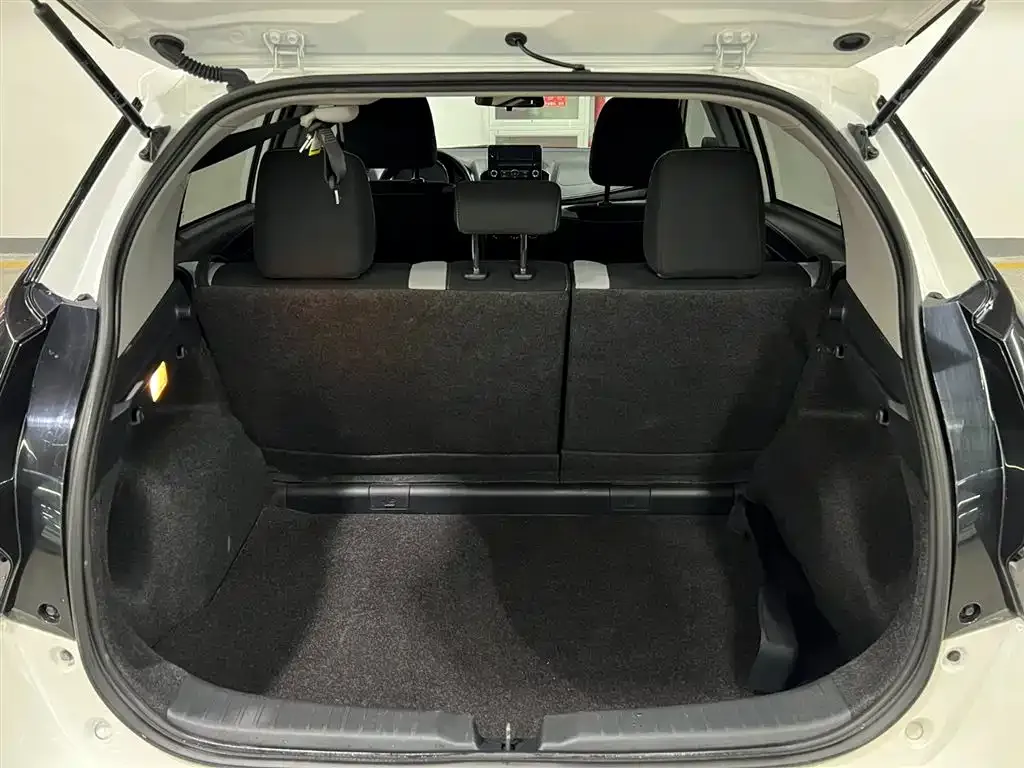 Toyota Yaris L 2021 из CN, фото 6