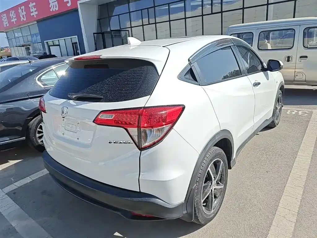 Honda Vezel 2021 из CN, фото 10
