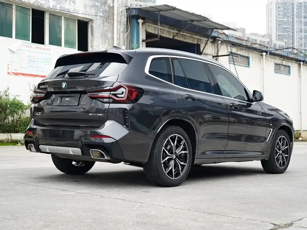 BMW X3 — фото 9