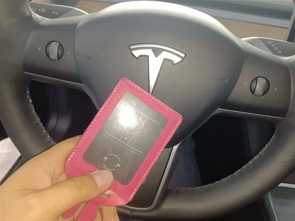 Tesla Model 3 — фото 2