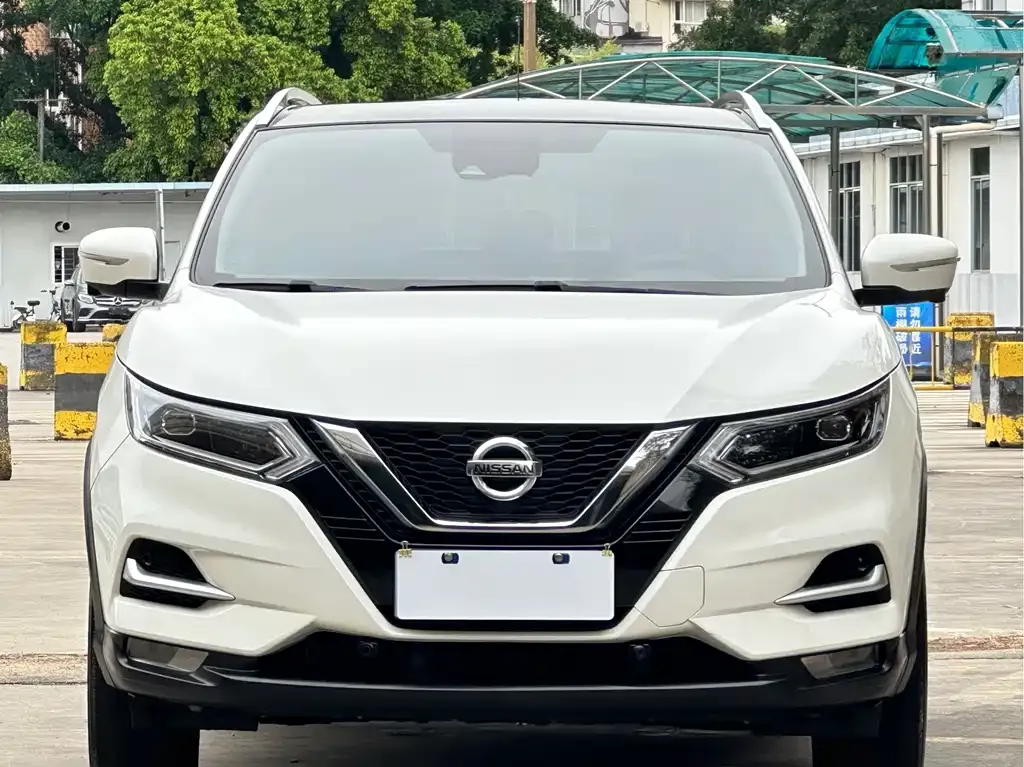 Nissan Qashqai — фото 7