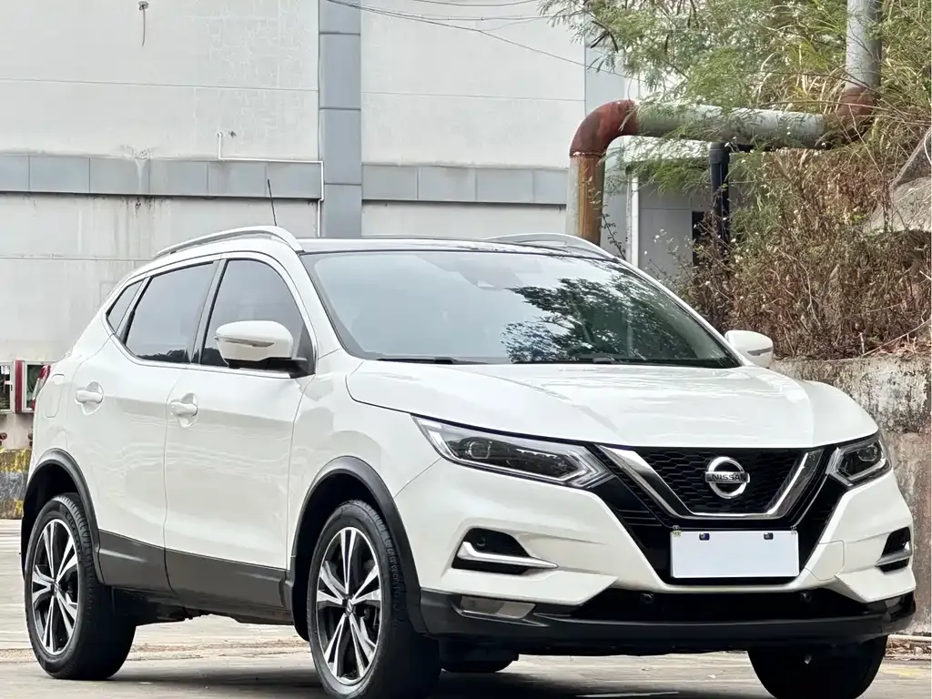 Nissan Qashqai — фото 10
