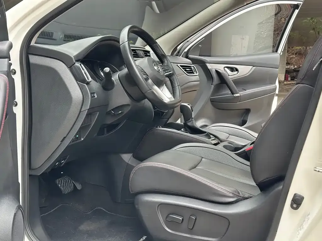 Nissan Qashqai — фото 4