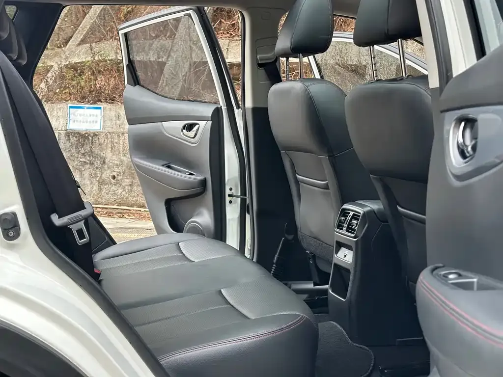 Nissan Qashqai — фото 6