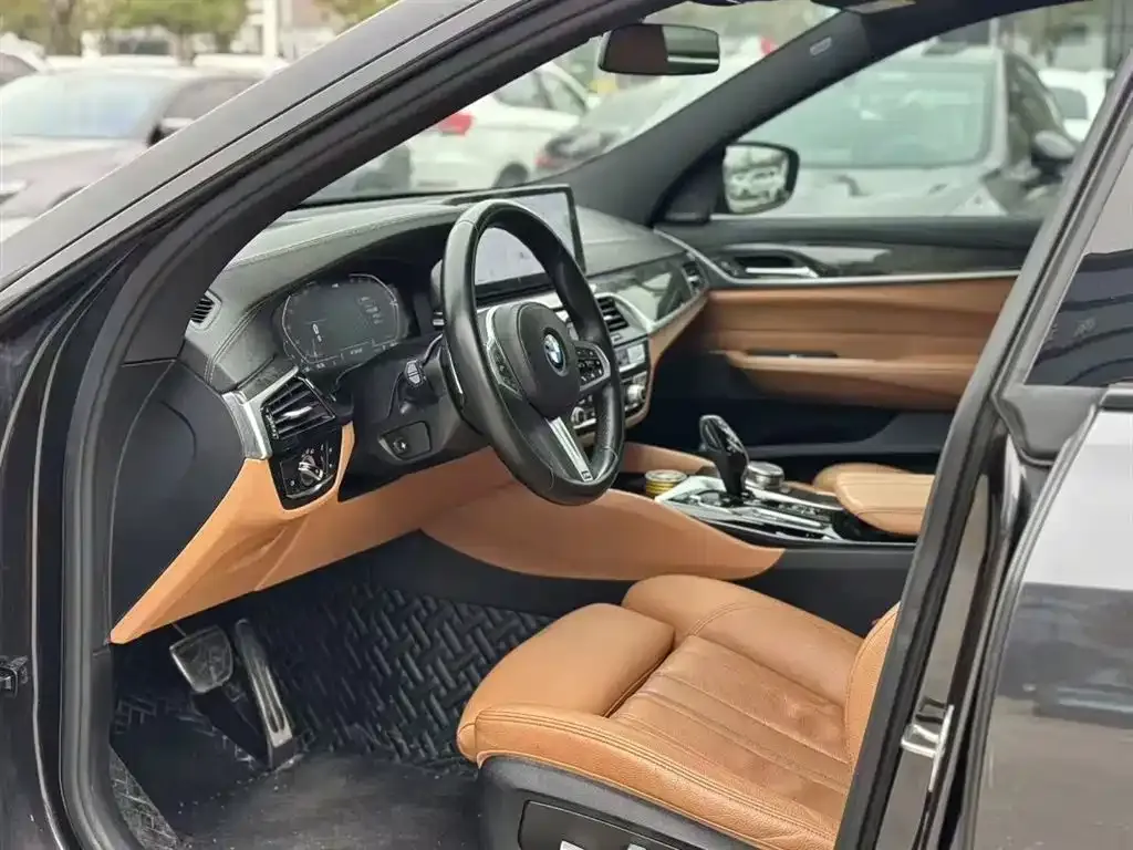 BMW 6 Series GT 2022 из CN, фото 5