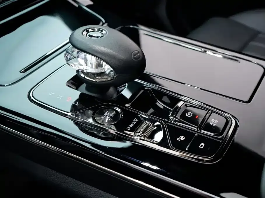 GAC Motor Trumpchi M8 — фото 10