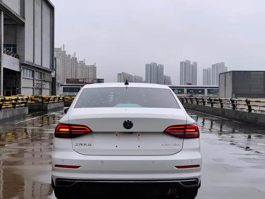 Volkswagen Lavida 2022 из CN, фото 3