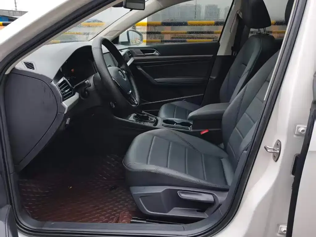 Volkswagen Lavida 2022 из CN, фото 4