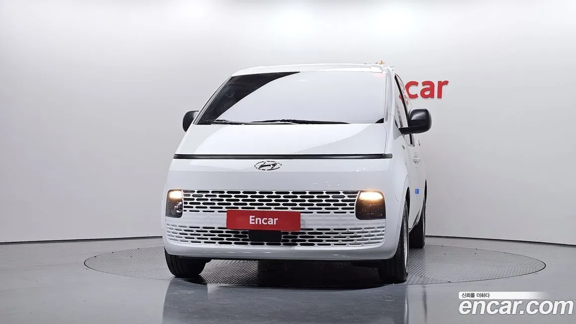 Hyundai Staria — фото 2