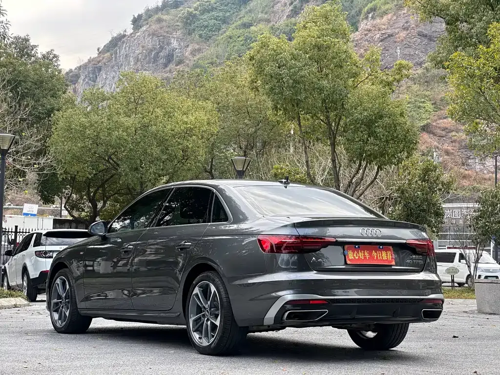Audi A4L — фото 2