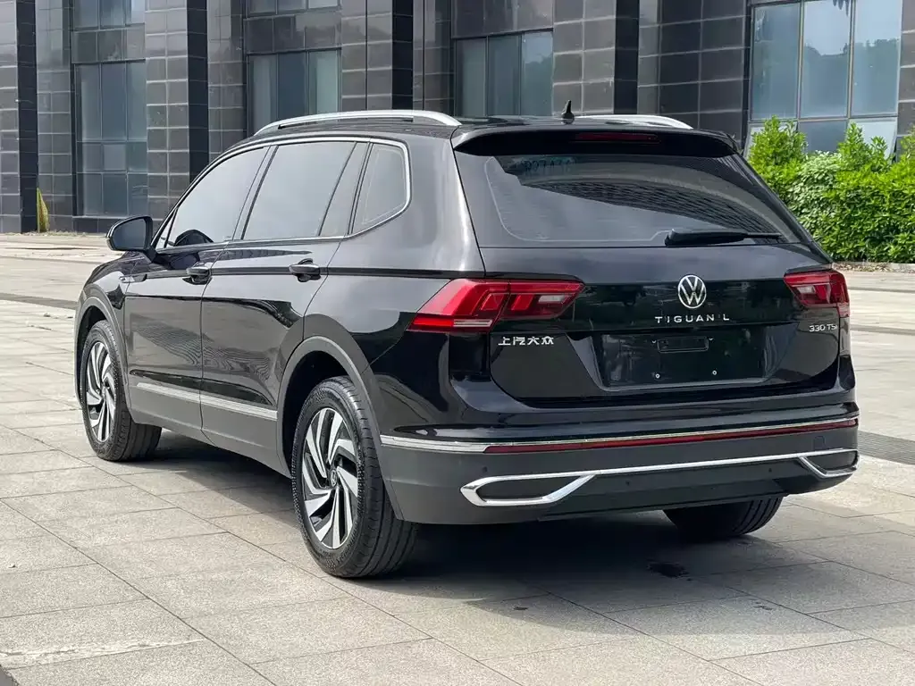 Volkswagen Tiguan L — фото 6