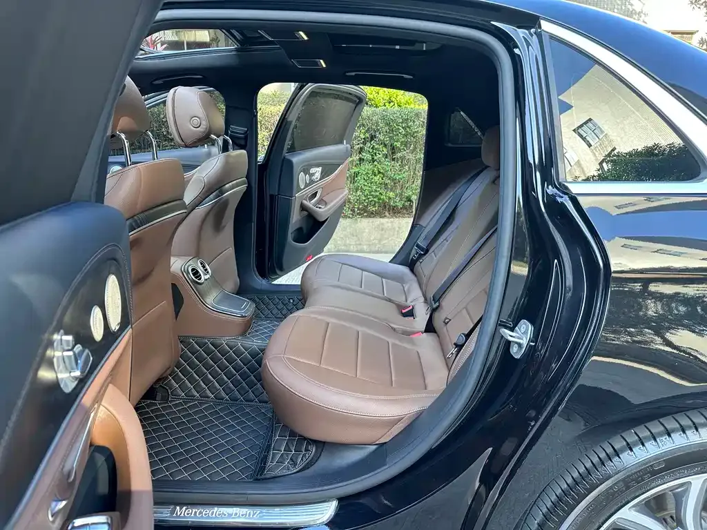 Mercedes-Benz E-Class 2022 из CN, фото 3